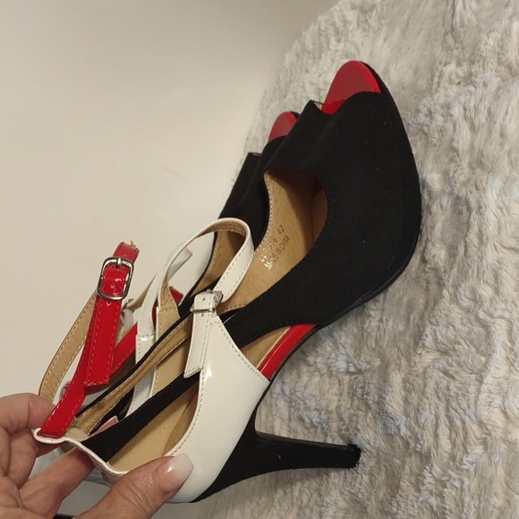 Get More Beauty Peep Toe Pumps - Picture 4 of 14